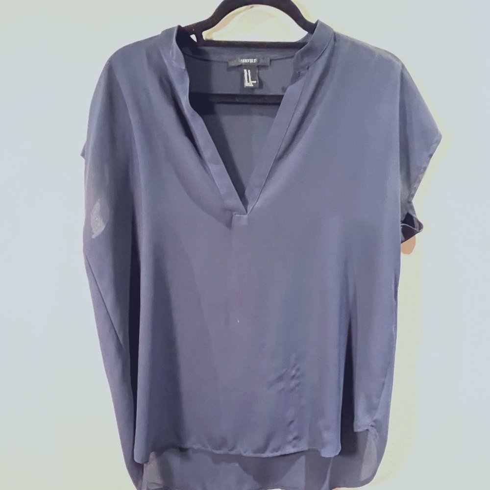 Breezy Navy V-Neck Top